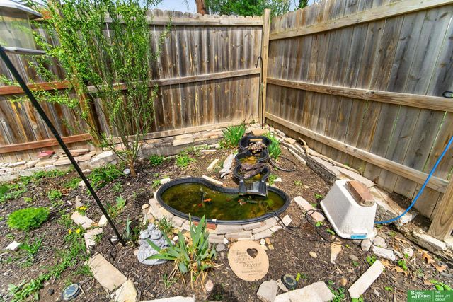 6814 Maple Street, Omaha, NE 68104