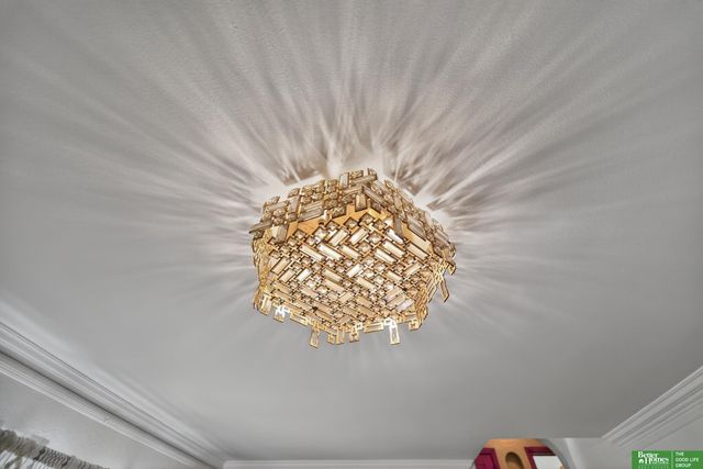 6814 Maple Street, Omaha, NE 68104