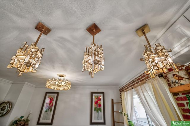 6814 Maple Street, Omaha, NE 68104