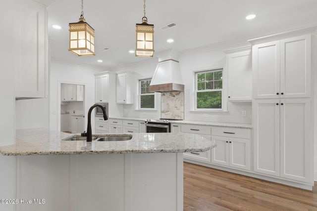 168 Cedar Point Drive, Wallace, NC 28466