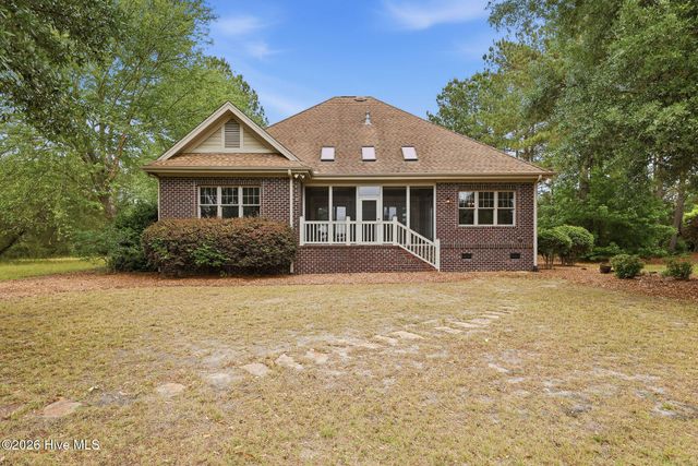168 Cedar Point Drive, Wallace, NC 28466