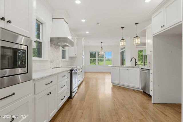 168 Cedar Point Drive, Wallace, NC 28466