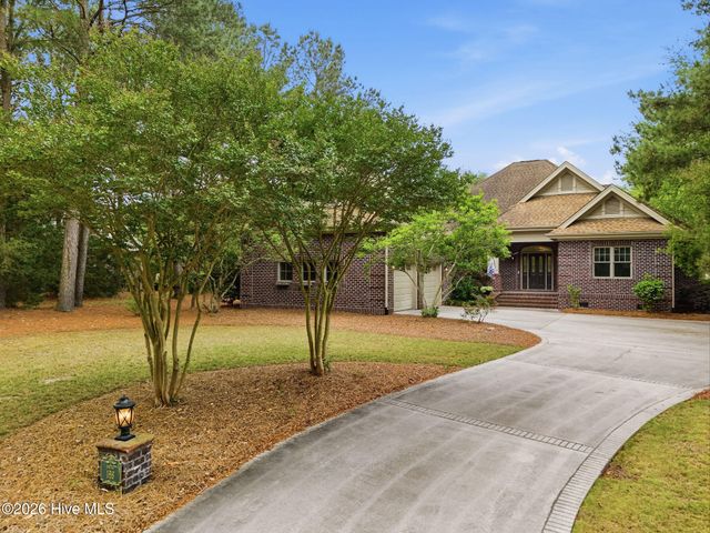 168 Cedar Point Drive, Wallace, NC 28466
