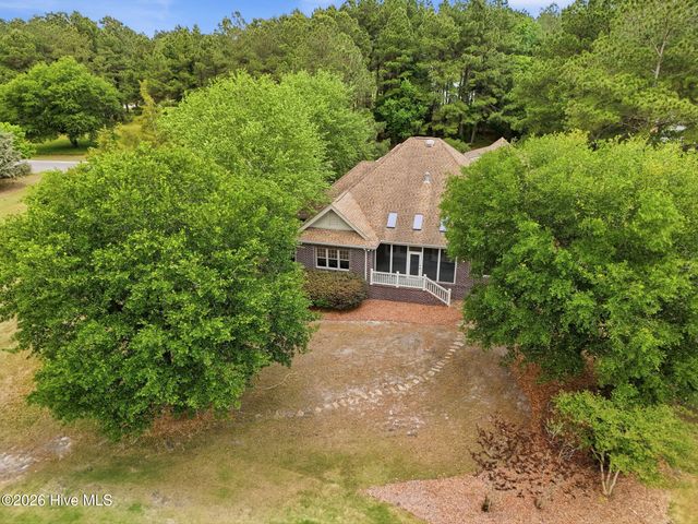 168 Cedar Point Drive, Wallace, NC 28466