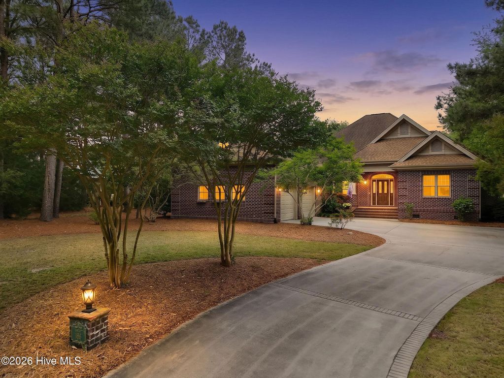168 Cedar Point Drive, Wallace, NC 28466