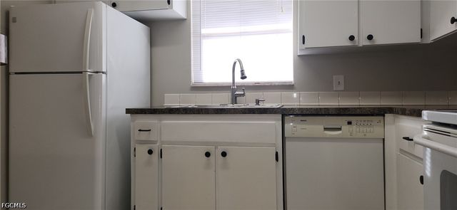 3609 SE 9th PL 2, Cape Coral, FL 33904