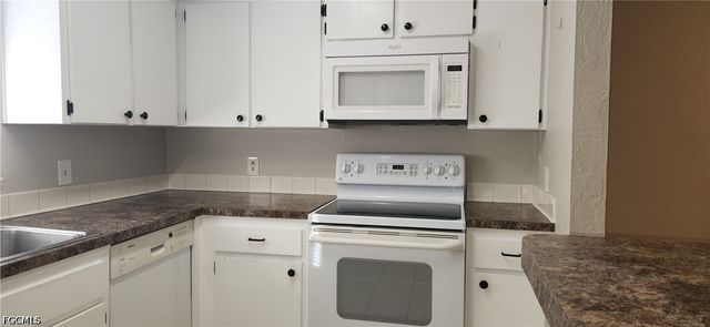 3609 SE 9th PL 2, Cape Coral, FL 33904