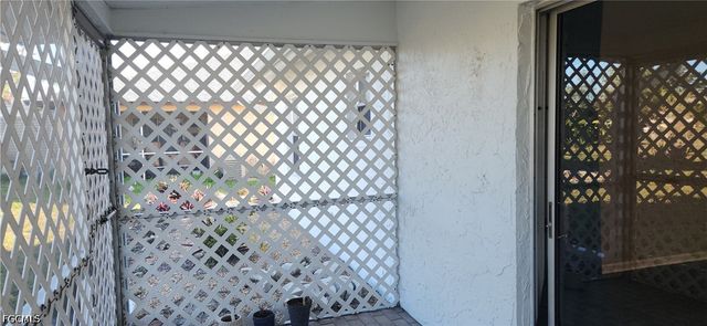 3609 SE 9th PL 2, Cape Coral, FL 33904