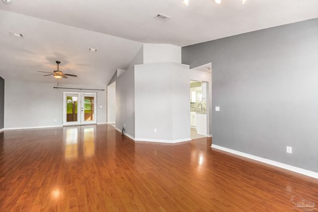 1914 Coral Island Rd, Pensacola, FL 32506