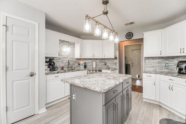 1914 Coral Island Rd, Pensacola, FL 32506