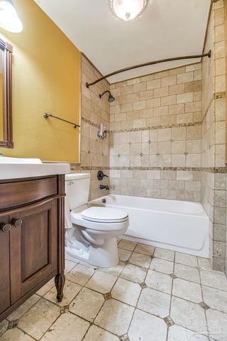 1914 Coral Island Rd, Pensacola, FL 32506