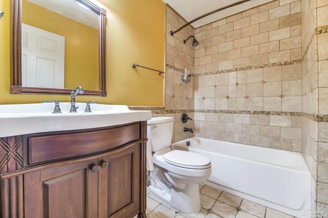 1914 Coral Island Rd, Pensacola, FL 32506