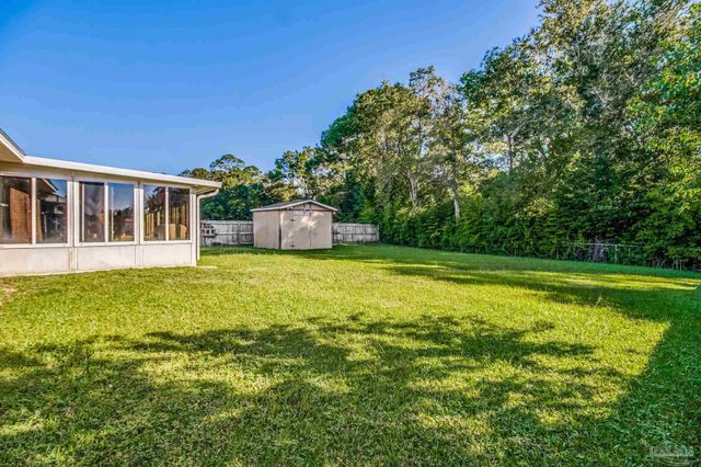 1914 Coral Island Rd, Pensacola, FL 32506