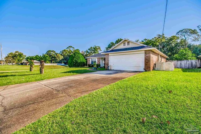 1914 Coral Island Rd, Pensacola, FL 32506