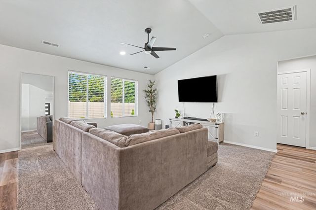 16847 Courtney Way, Caldwell, ID 83607