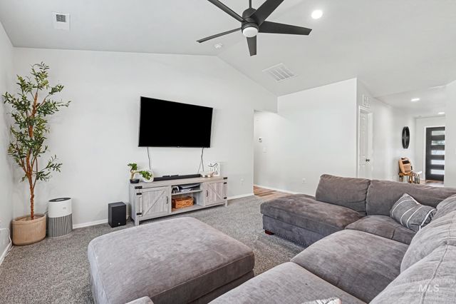 16847 Courtney Way, Caldwell, ID 83607