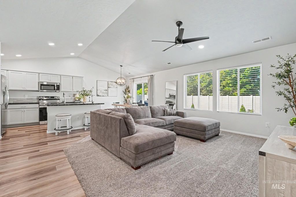 16847 Courtney Way, Caldwell, ID 83607
