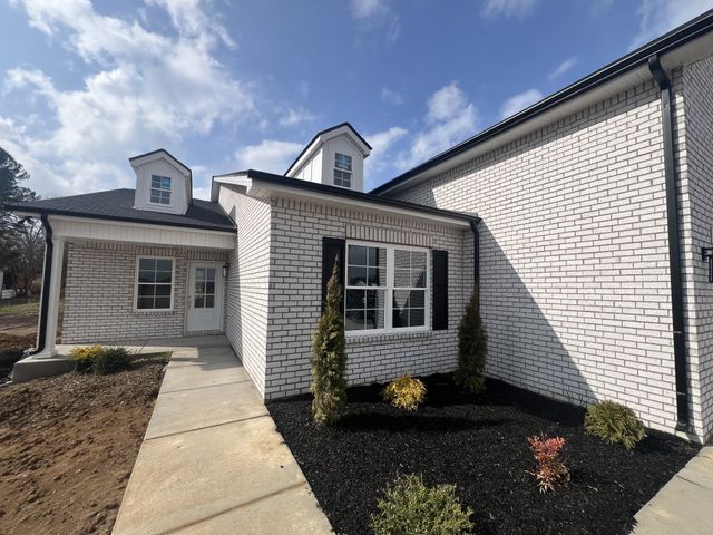 237 Copperas Creek Rd, Tullahoma, TN 37388