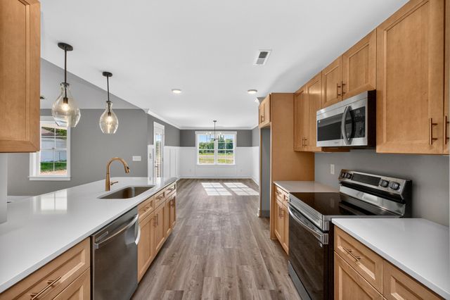 237 Copperas Creek Rd, Tullahoma, TN 37388