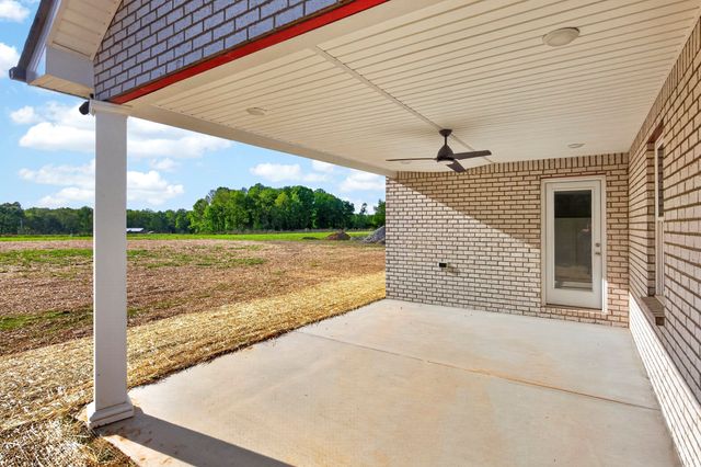 237 Copperas Creek Rd, Tullahoma, TN 37388
