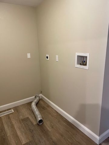 144 Summer Street 1, Waltham, MA 02453