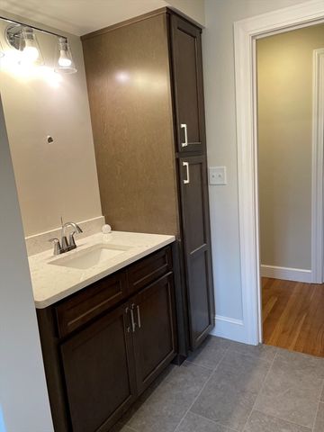 144 Summer Street 1, Waltham, MA 02453