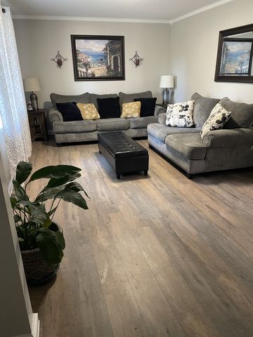 121 Crockett Ct, Smyrna, TN 37167