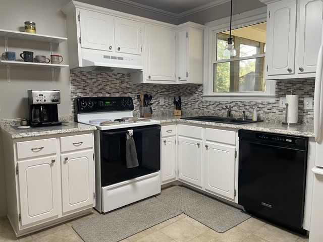 121 Crockett Ct, Smyrna, TN 37167