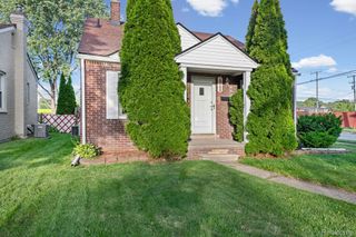 28100 Glenwood Street, St. Clair Shores, MI 48081