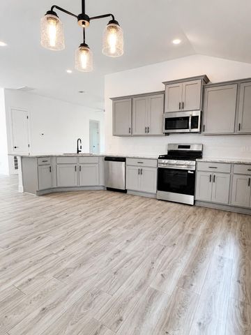 13914 Seneca Lake Drive, Texas City, TX 77568