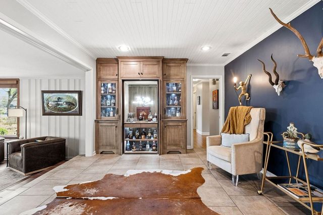 214 GARDENIA DR, Memphis, TN 38117