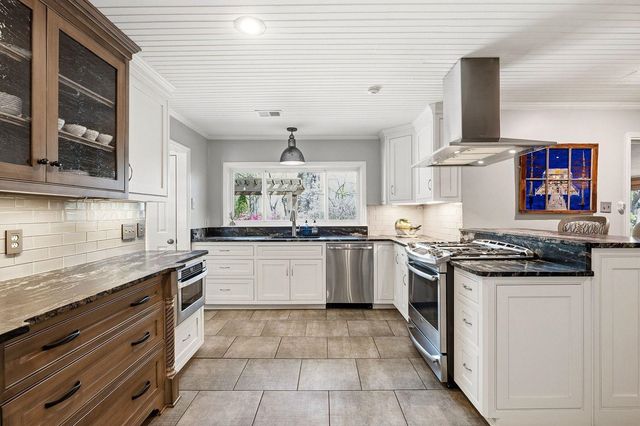 214 GARDENIA DR, Memphis, TN 38117