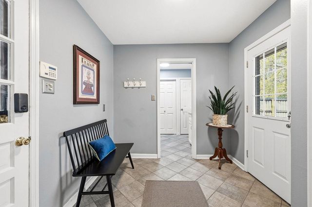 214 GARDENIA DR, Memphis, TN 38117