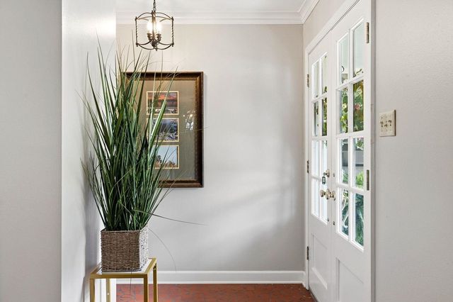 214 GARDENIA DR, Memphis, TN 38117