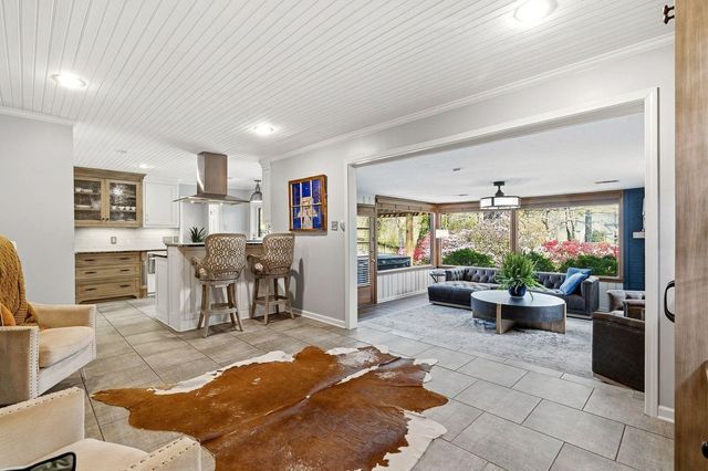 214 GARDENIA DR, Memphis, TN 38117