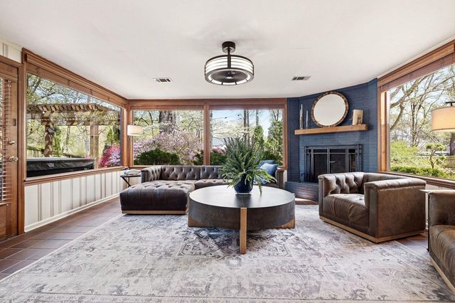 214 GARDENIA DR, Memphis, TN 38117