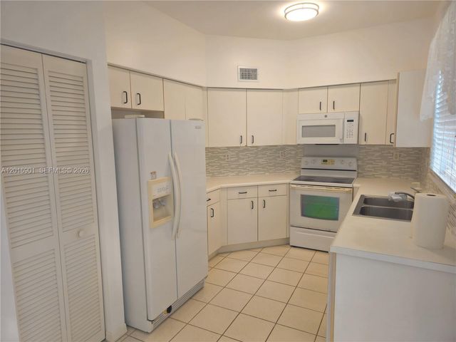 14715 Balgowan Rd 104-9, Miami Lakes, FL 33016