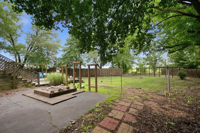 4523 S Washington Ct, Wichita, KS 67216