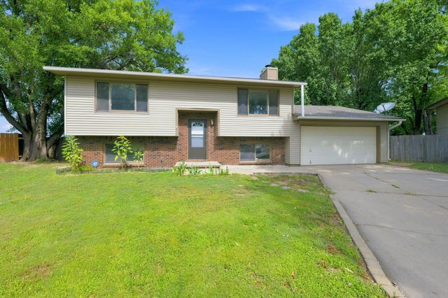 4523 S Washington Ct, Wichita, KS 67216