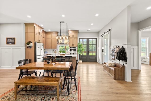 2646 New Hope Rd, Hendersonville, TN 37075