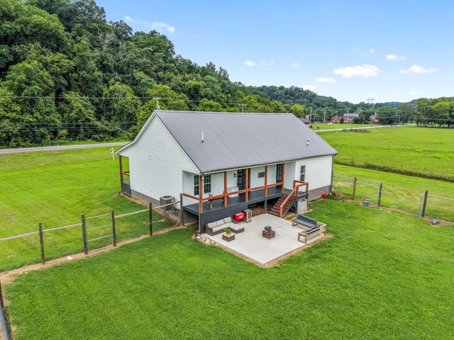 2646 New Hope Rd, Hendersonville, TN 37075
