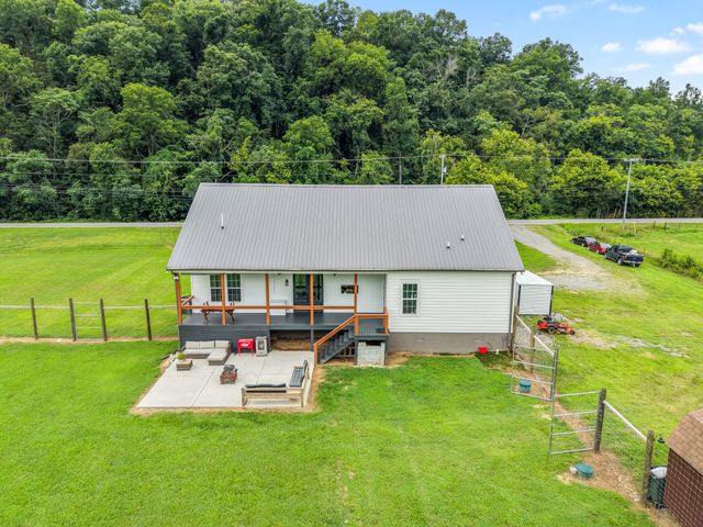 2646 New Hope Rd, Hendersonville, TN 37075