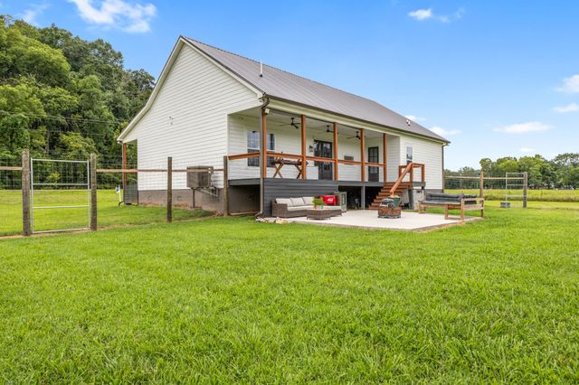 2646 New Hope Rd, Hendersonville, TN 37075