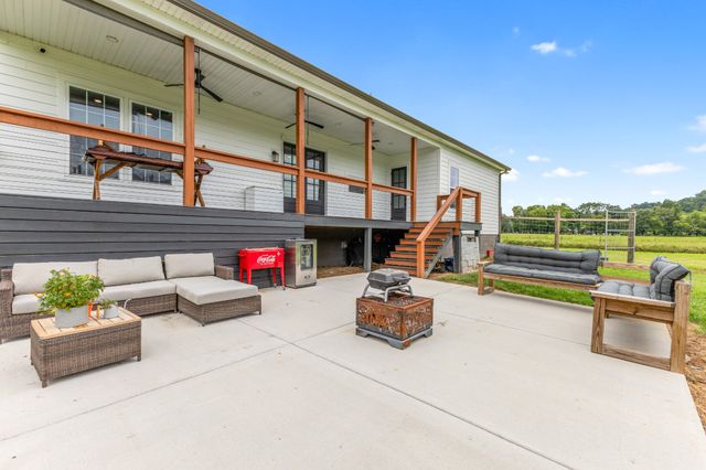 2646 New Hope Rd, Hendersonville, TN 37075
