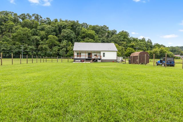2646 New Hope Rd, Hendersonville, TN 37075
