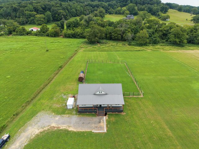 2646 New Hope Rd, Hendersonville, TN 37075