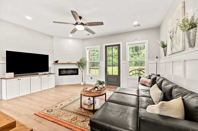 2646 New Hope Rd, Hendersonville, TN 37075