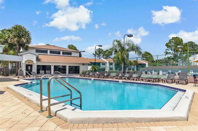 2002 BLUE HAWK COURT 1723, Clearwater, FL 33762