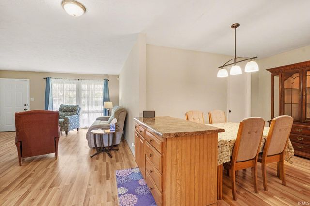 1207 Manchester Drive, South Bend, IN 46615