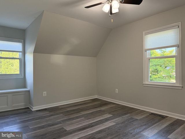 7033 WESTMORELAND DR, Warrenton, VA 20187